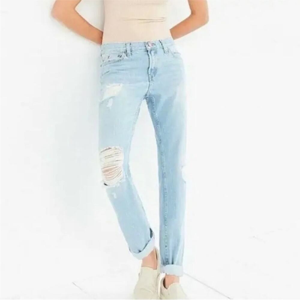 BDG slim boyfriend low rise jeans distressed ripped light blue denim size 24 NWT